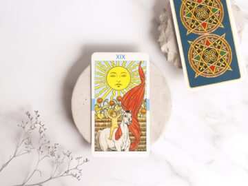 Sun tarot card